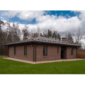 Металлочерепица Grand Line Камея (Kamea) v01 0,5 Rooftop Бархат RR 32 темно-коричневый