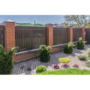 Штакетник М-образный А фигурный 0,45 Drap RAL 8017 шоколад